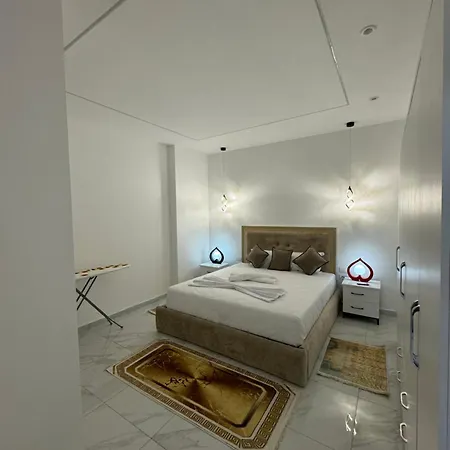 Dave Luxury
